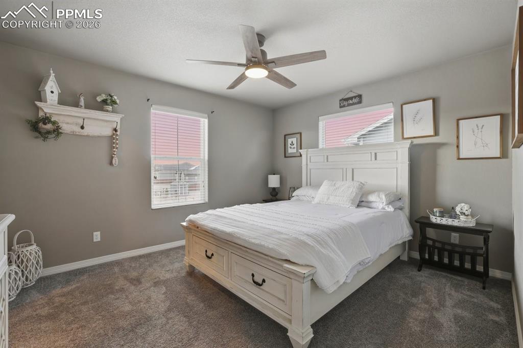 Image 34 of 49: Bedroom