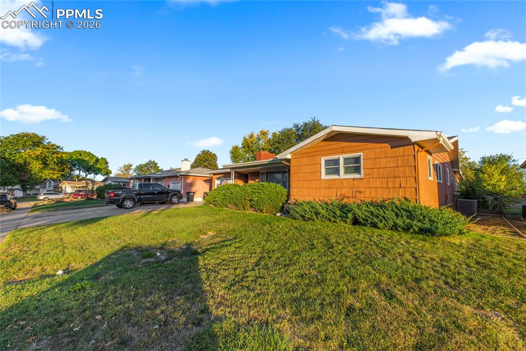 Image 2 of 31: Front of Structure