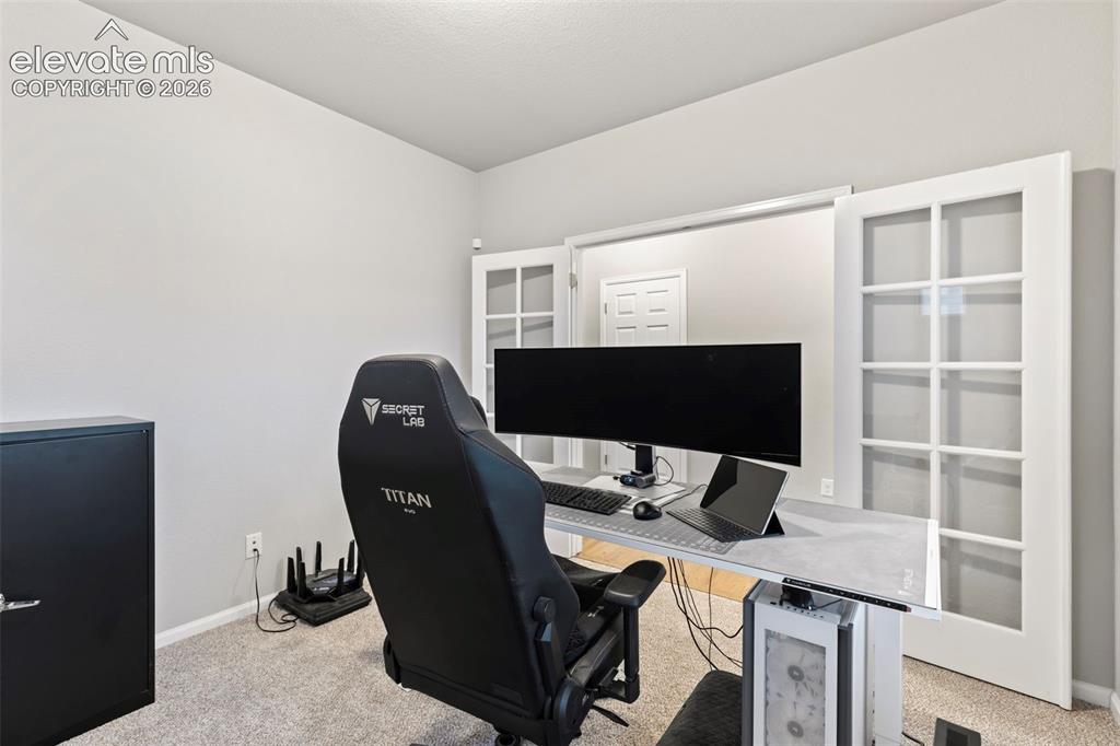 Image 11 of 50: Office