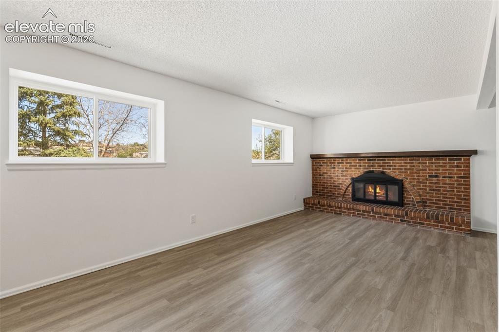Image 21 of 44: Family Room