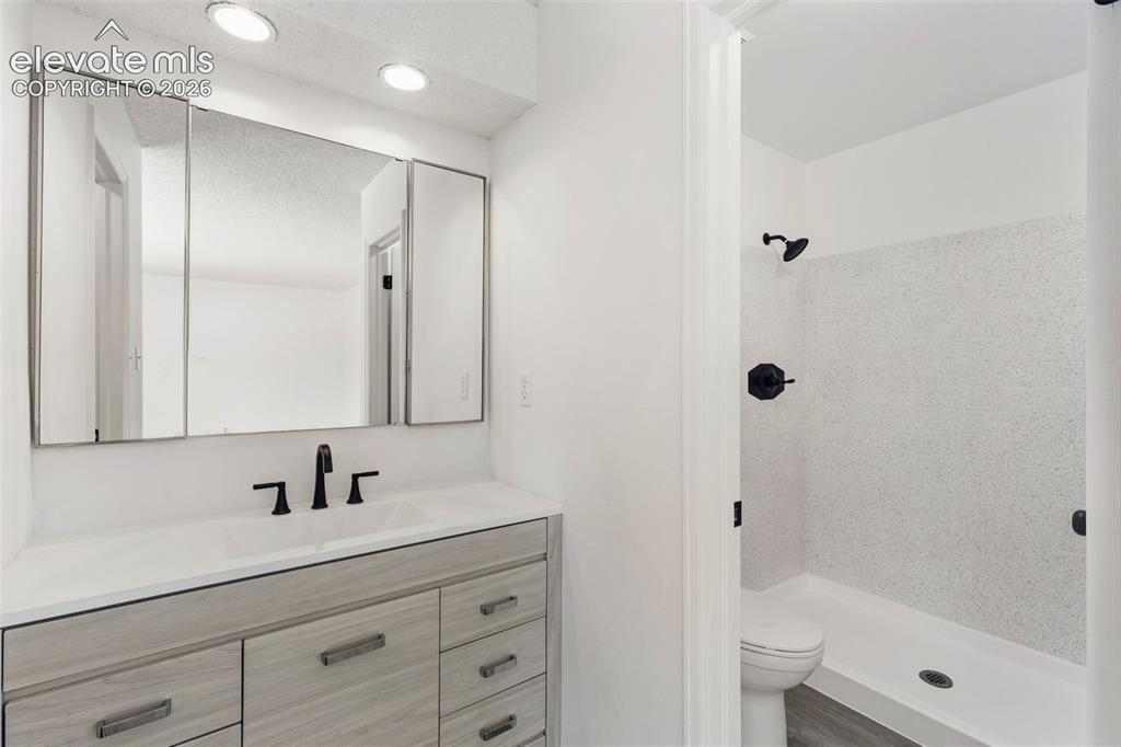 Image 30 of 44: Master Bathroom