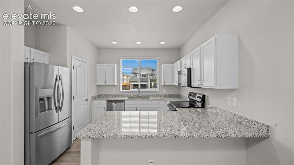 Image 11 of 42: Kitchen