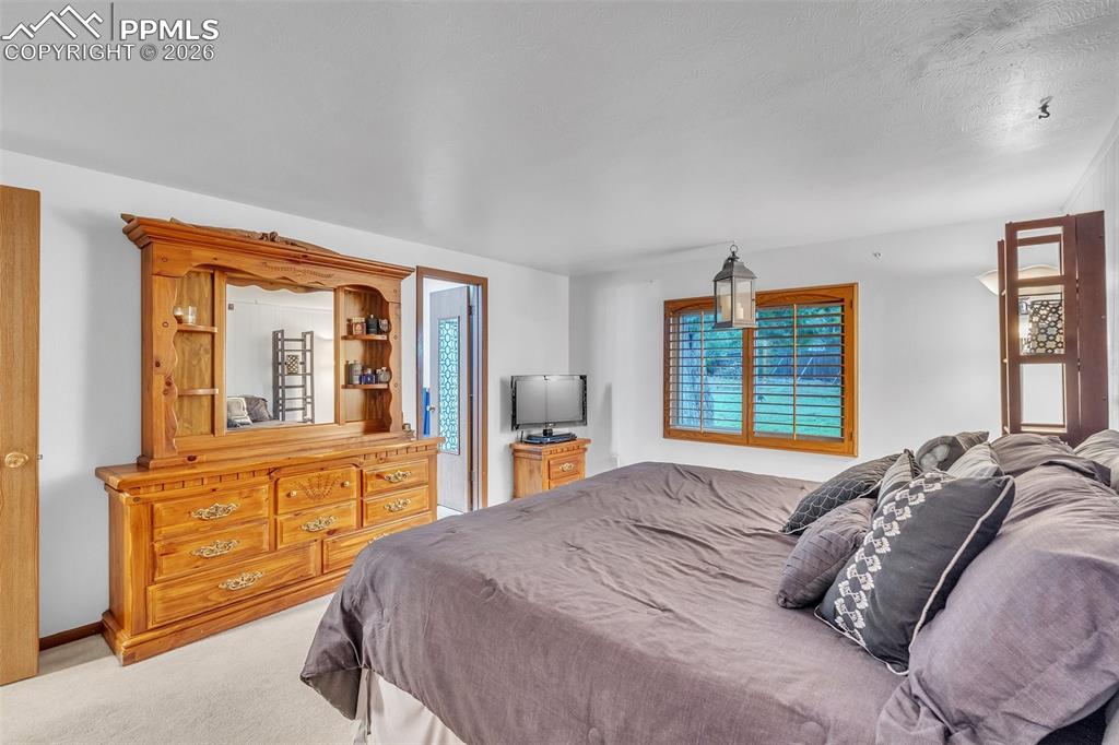 Image 16 of 42: Bedroom