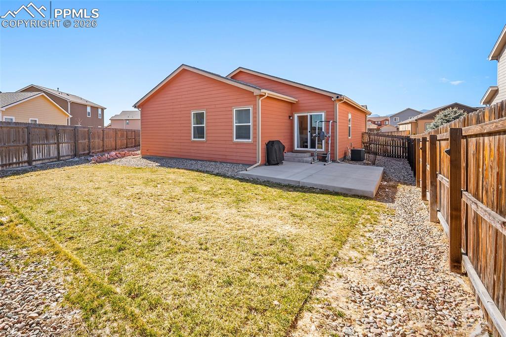 Image 10 of 26: Back of Structure