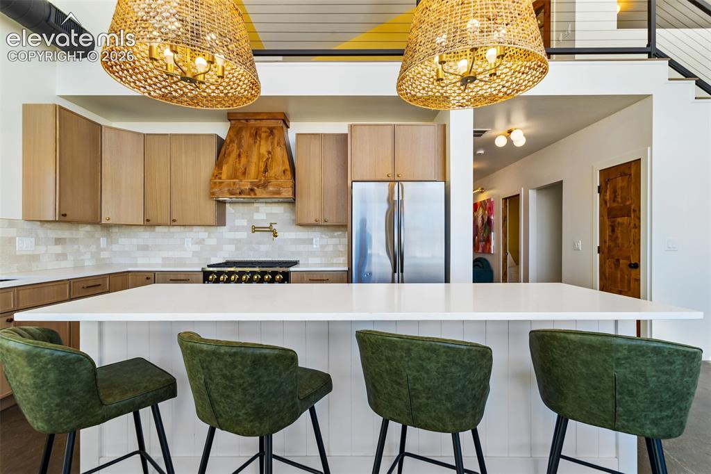 Image 11 of 50: Kitchen