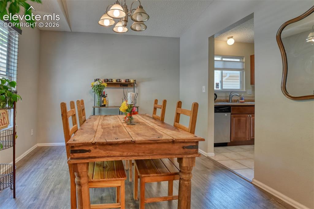 Image 4 of 15: Kitchen