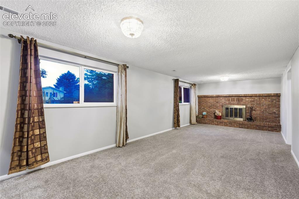 Image 16 of 34: Living Room