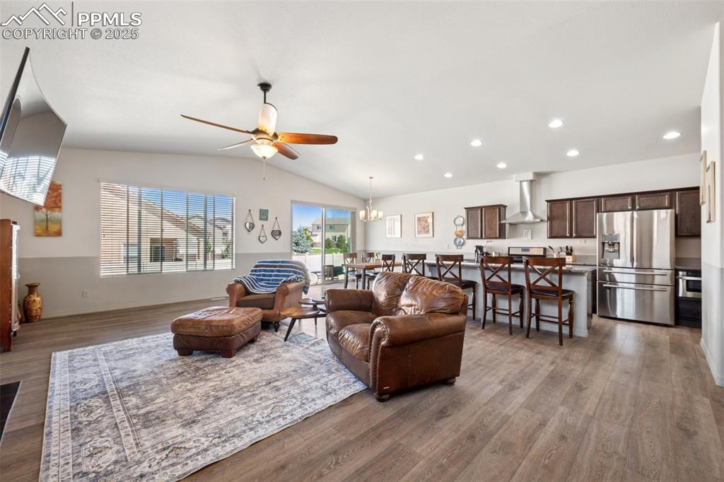 Image 5 of 28: Living Room