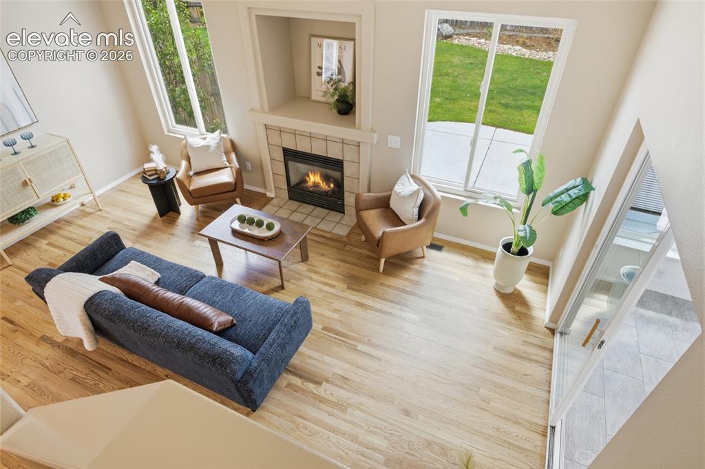 Image 13 of 36: Living Room
