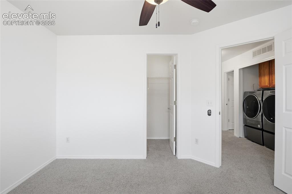 Image 15 of 36: Bedroom