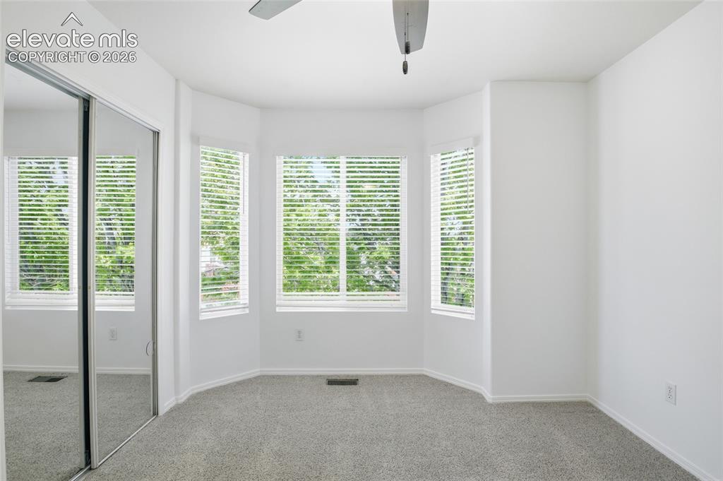 Image 17 of 36: Bedroom