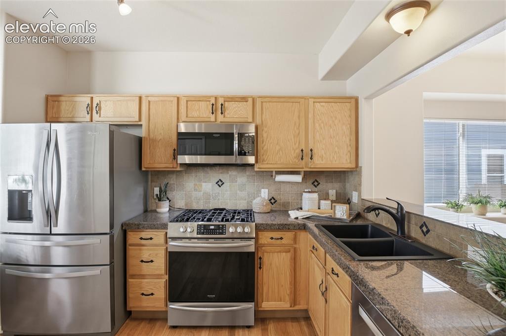Image 4 of 36: Kitchen