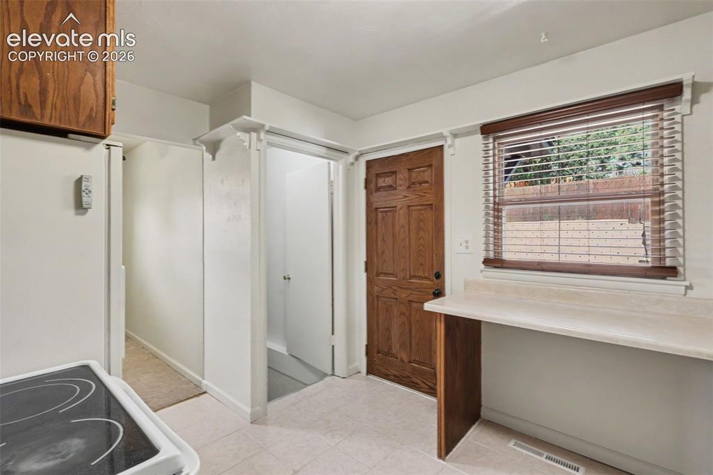 Image 11 of 29: Kitchen
