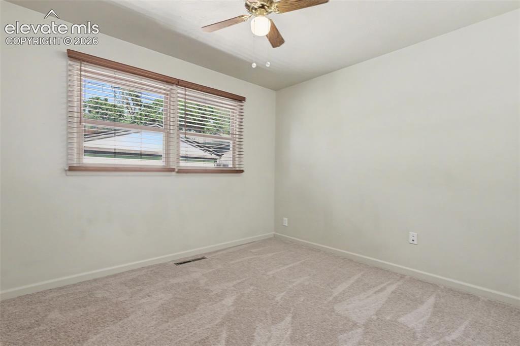 Image 17 of 29: Bedroom 3