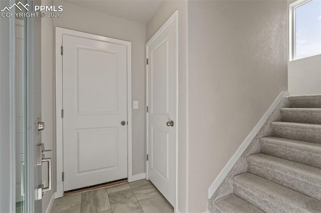 Image 2 of 30: *Photos of previous inventory home of same floor plan - features and option