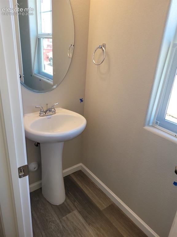 Image 8 of 21: Bathroom
