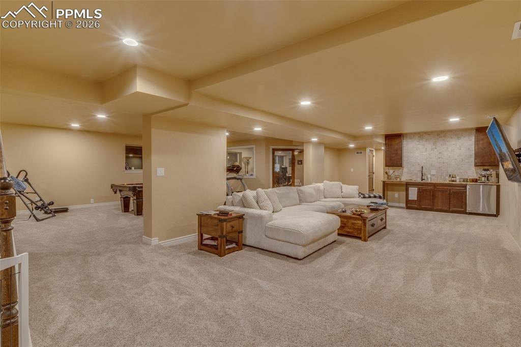 Image 27 of 50: Living Room