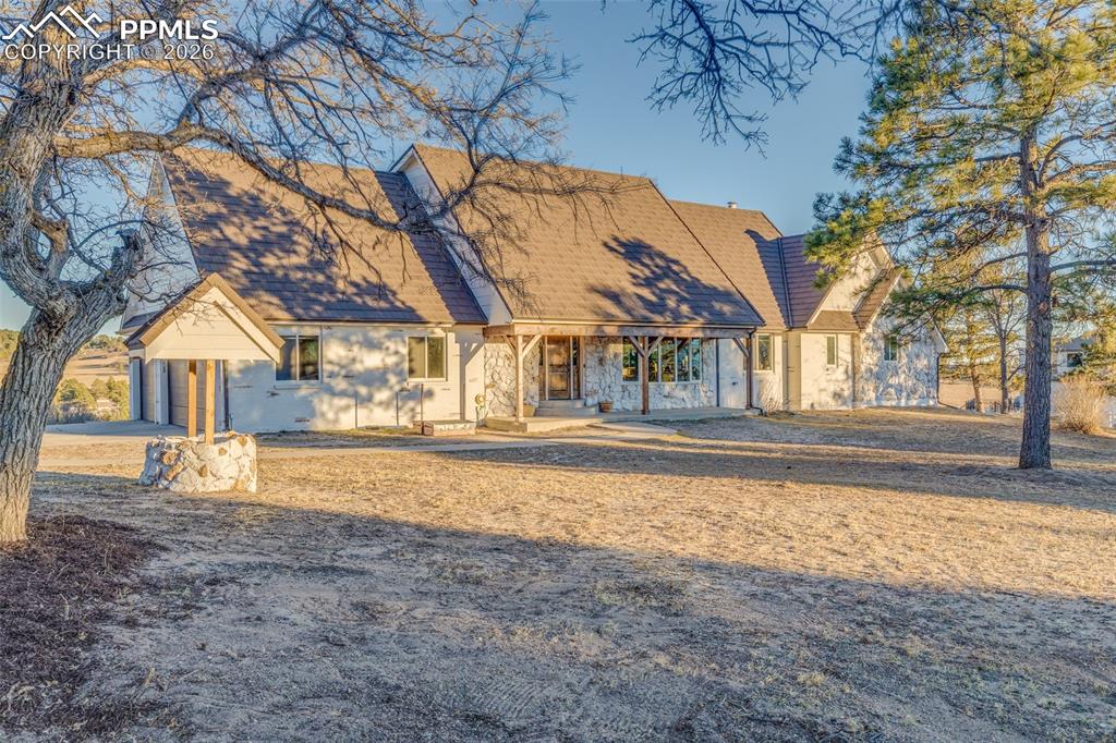 Image 3 of 50: Front of Structure