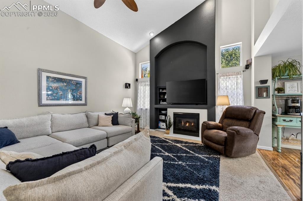 Image 4 of 29: Living Room