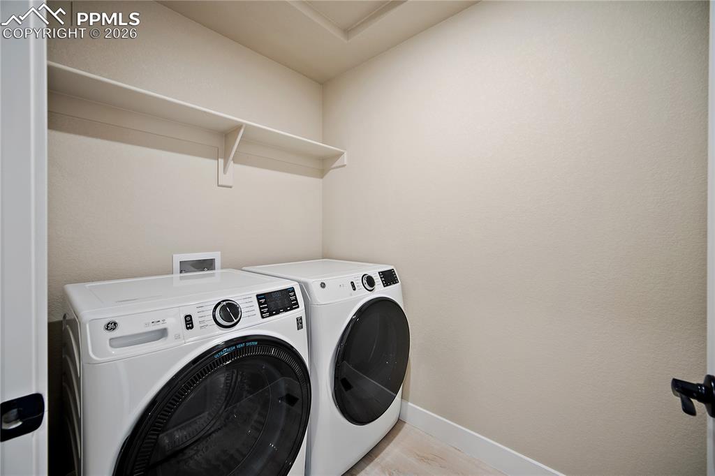 Image 30 of 32: Laundry