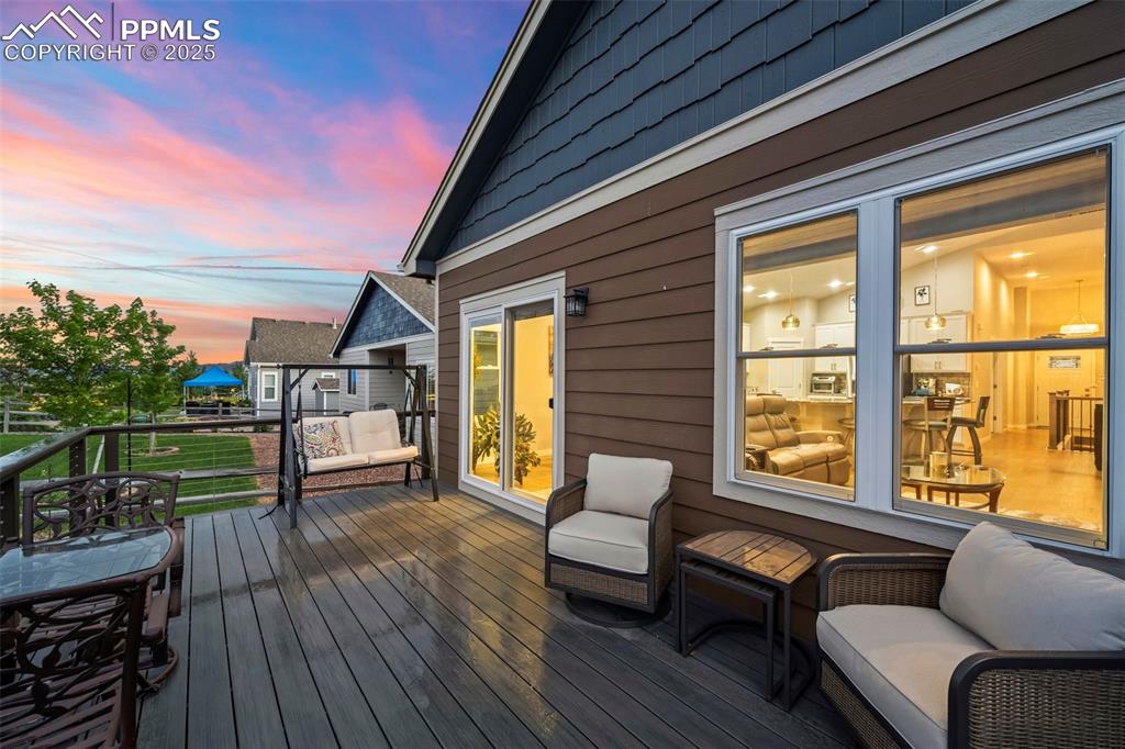 Image 37 of 46: Deck