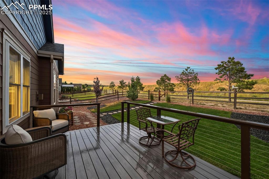 Image 38 of 46: Deck