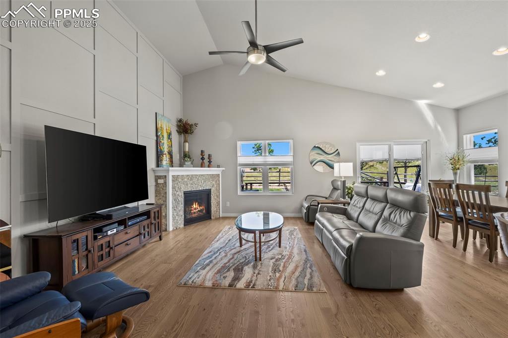 Image 7 of 46: Living Room