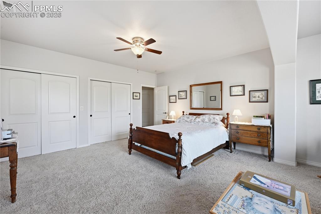 Image 21 of 37: Bedroom