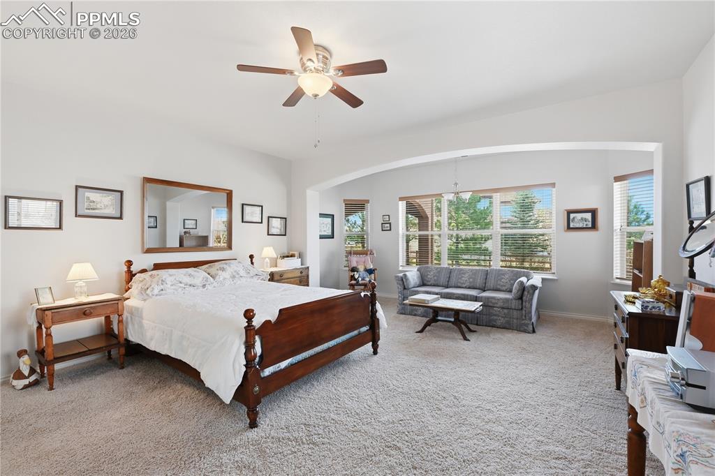 Image 22 of 37: Bedroom