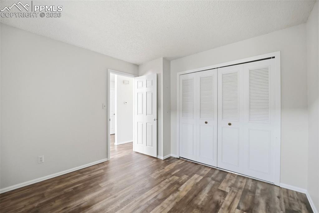 Image 24 of 47: Bedroom