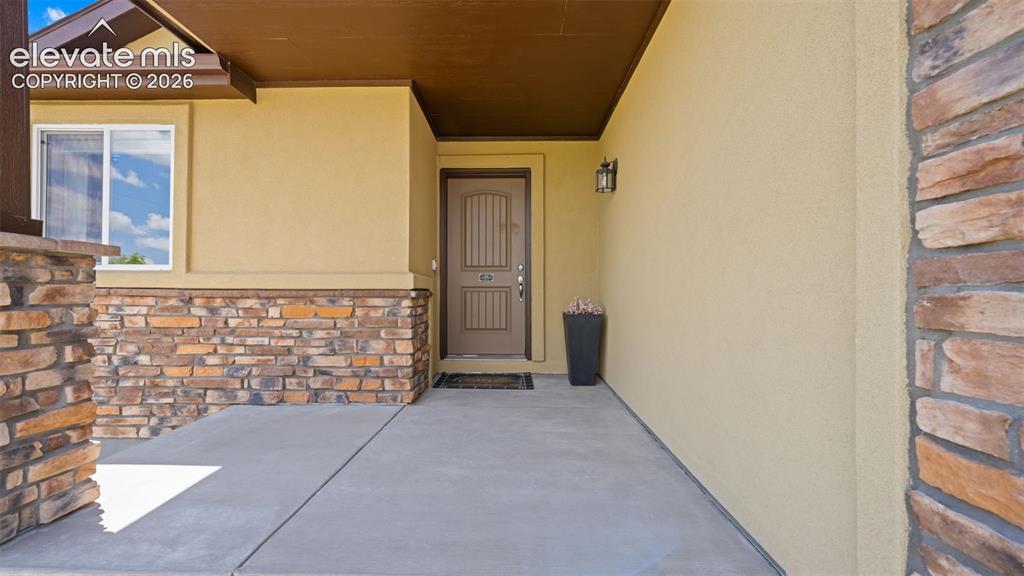 Image 4 of 42: Entry