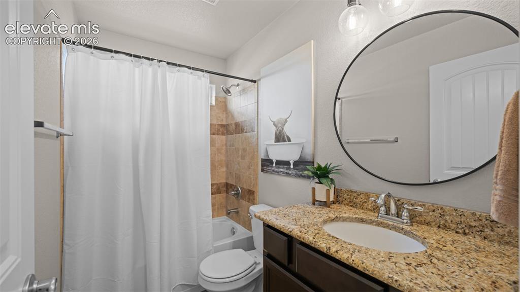 Image 6 of 42: Bathroom