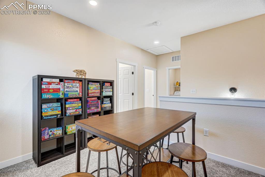 Image 10 of 34: Dining Area