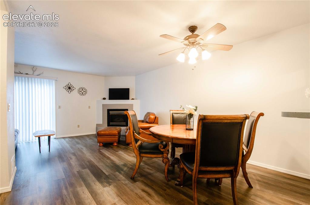 Image 18 of 48: Kitchen