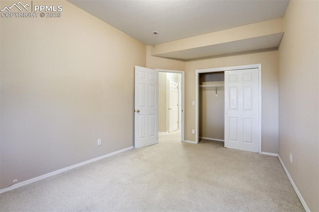 Image 41 of 50: Bedroom