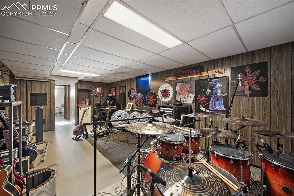 Image 28 of 47: Bonus Room 