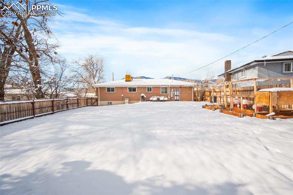 Image 38 of 47: Back of Structure