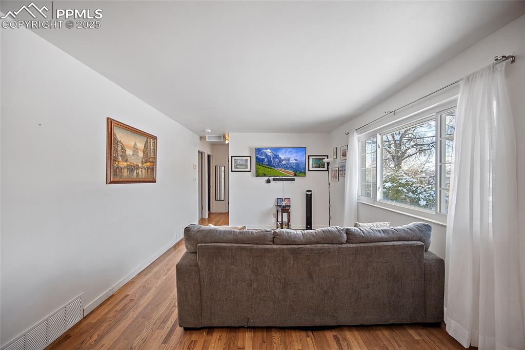 Image 6 of 47: Living Room