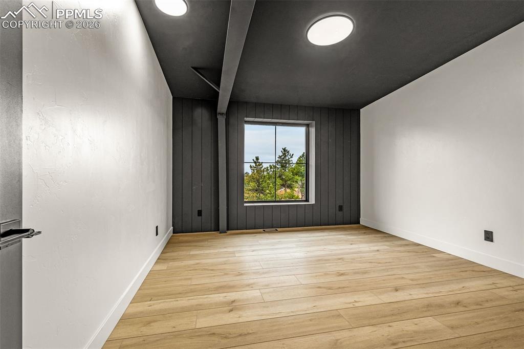 Image 29 of 50: Bedroom 4 - upper level.