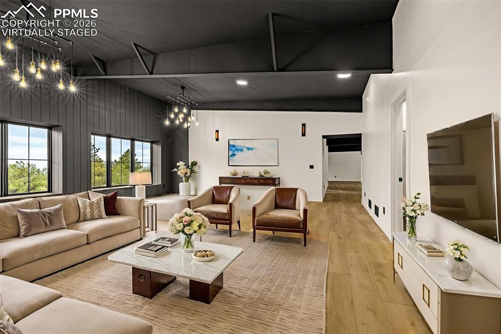 Image 35 of 50: Virtually staged