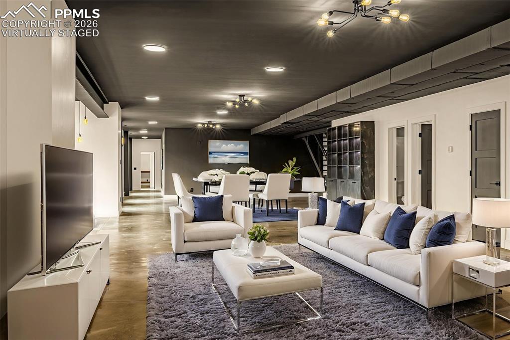 Image 7 of 50: Virtually Staged