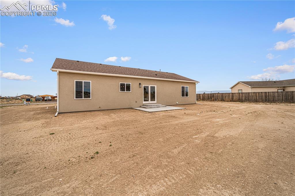 Image 22 of 27: Back of Structure