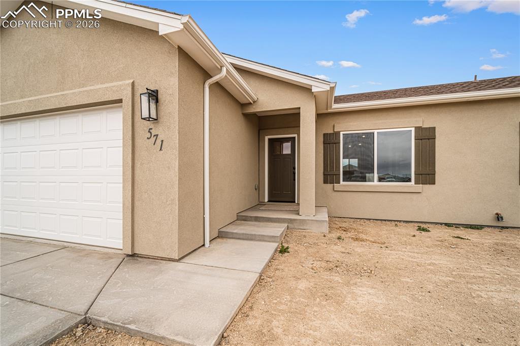 Image 27 of 27: Entry