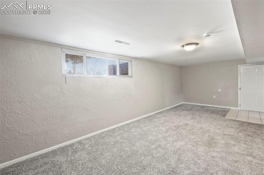 Image 28 of 50: Family Room