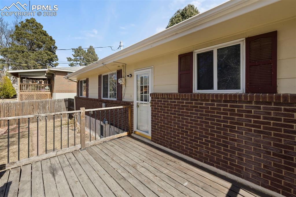 Image 37 of 50: Deck