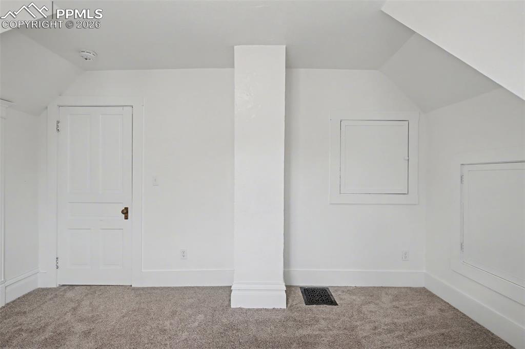 Image 19 of 28: Bonus Room