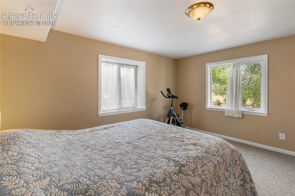 Image 41 of 48: Bedroom