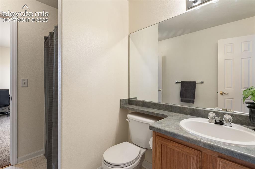 Image 43 of 48: Bathroom