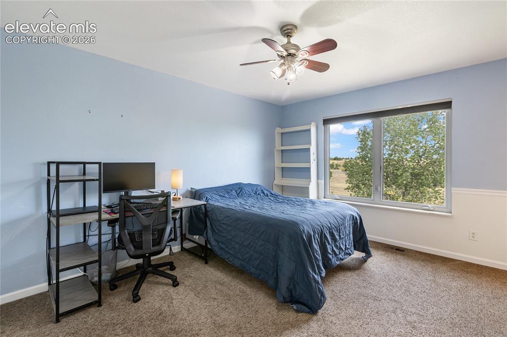 Image 45 of 48: Bedroom