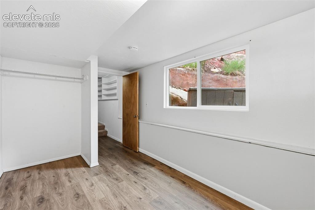 Image 17 of 20: Family Room